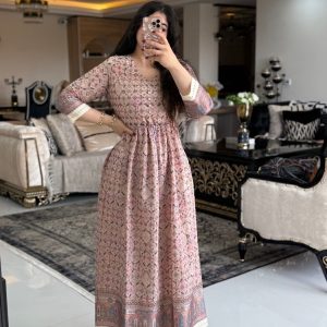 کارجدید بسیار زیبا جنس کار عالی ژاکارد اصلا ابروی نداره یه کار بیرونی وفوقالعاده خاص با رنگبندی خاص